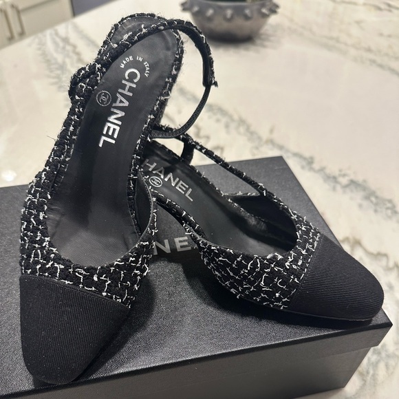 Authentic Chanel Slingback - Picture 2 of 7